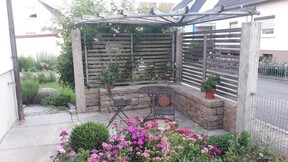 Scheuermann-Naturstein-Showroom-Mauern-Schicht-System-28
